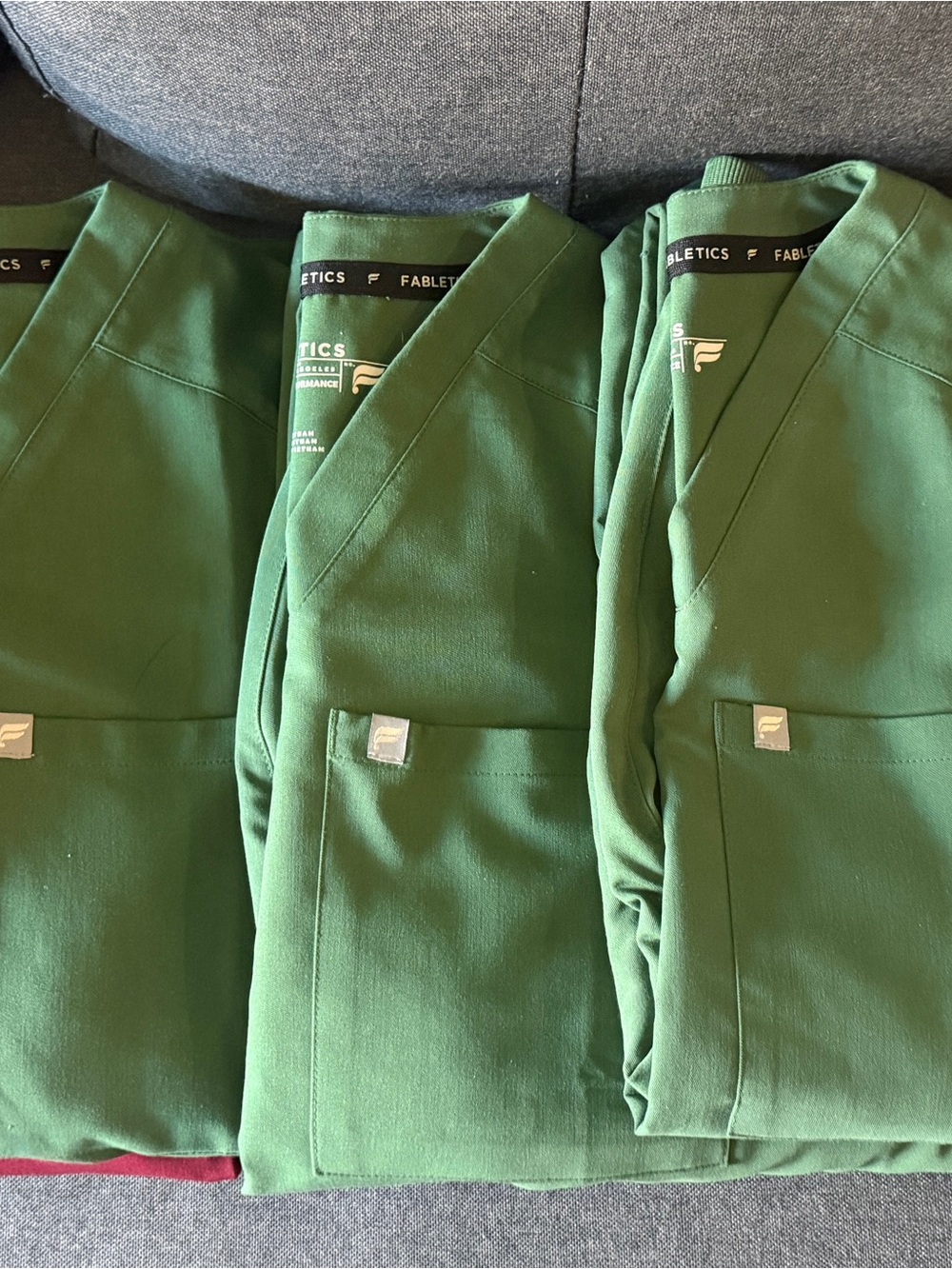 Fabletics scrub set w/ jogger bottoms
